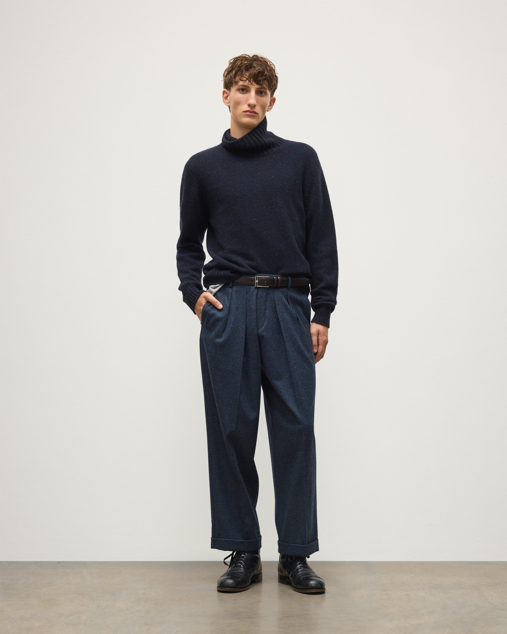 JOHNSTONS OF ELGIN MACKINTOSH ROLL NECK SWEATER DONEGAL CASHMERE ROLL NECK SWEATER BLUE 100% CASHMERE KAI05957HD7348