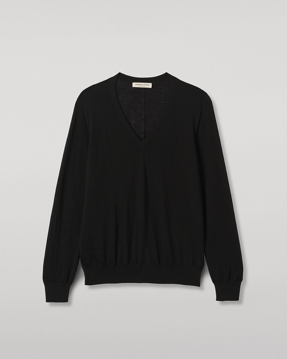 JOHNSTONS OF ELGIN BEATRICE VEE SWEATER SUPERFINE CASHMERE VEE NECK SWEATER WITH LINKS STITCH DETAIL - 3 PLY BLACK 100% CASHMERE KAI05972SA7146