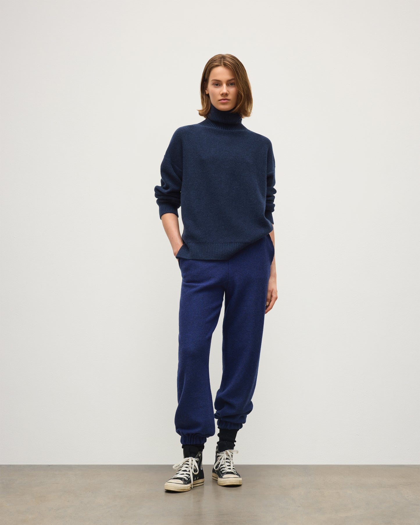 JOHNSTONS OF ELGIN MAGGIE ROLL NECK SWEATER CASHMERE REVERSE STITCH ROLL NECK SWEATER - 8 PLY NAVY 100% CASHMERE KAI05983HD7350