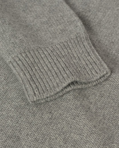 JOHNSTONS OF ELGIN MAGGIE CREW SWEATER CASHMERE REVERSE STITCH ROUND NECK SWEATER - 8 PLY GREY 100% CASHMERE KAI05990HA0400