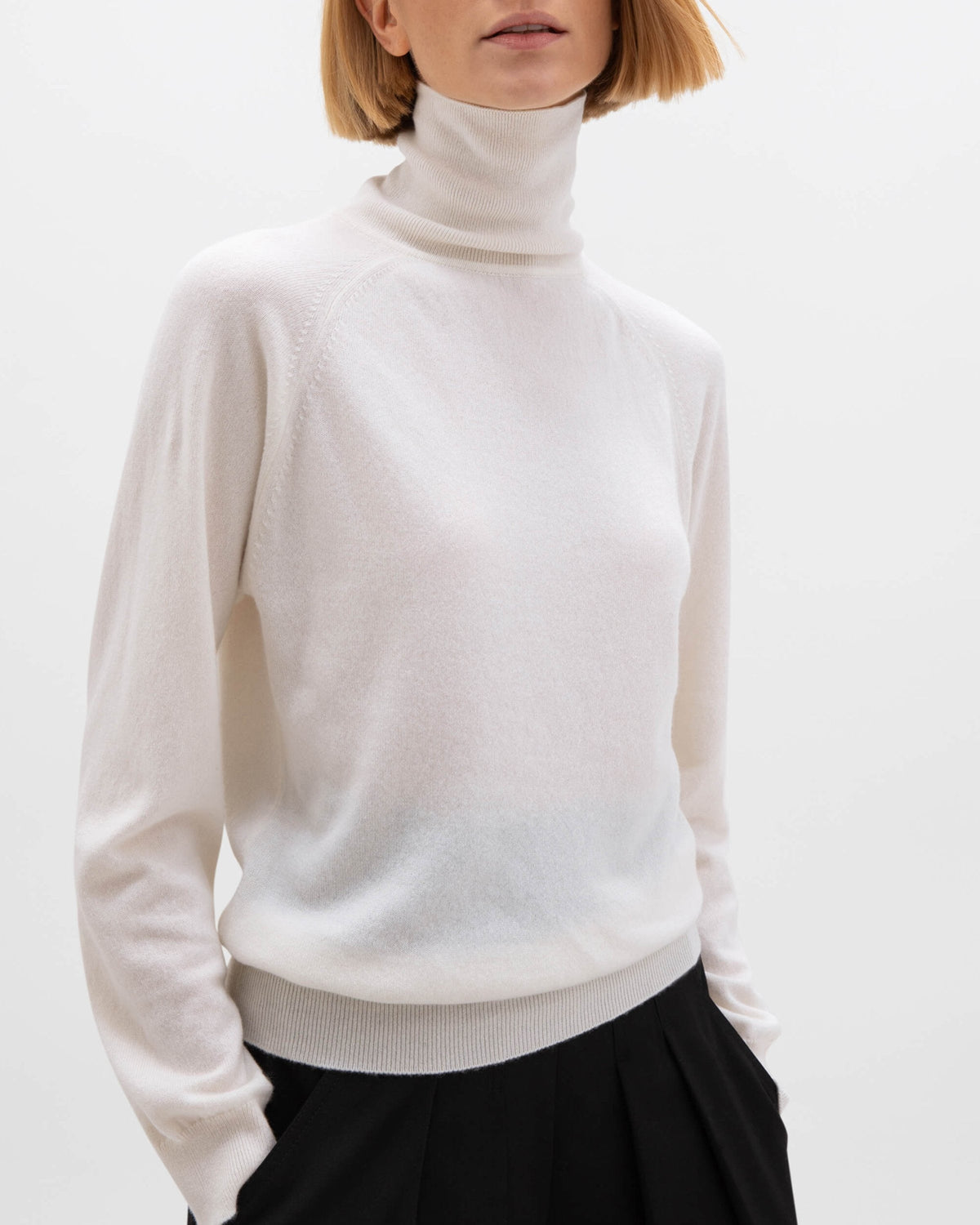 Johnstons of Elgin AW24 Women's Knitwear Luna Cashmere Roll Neck KAP05275SA1911