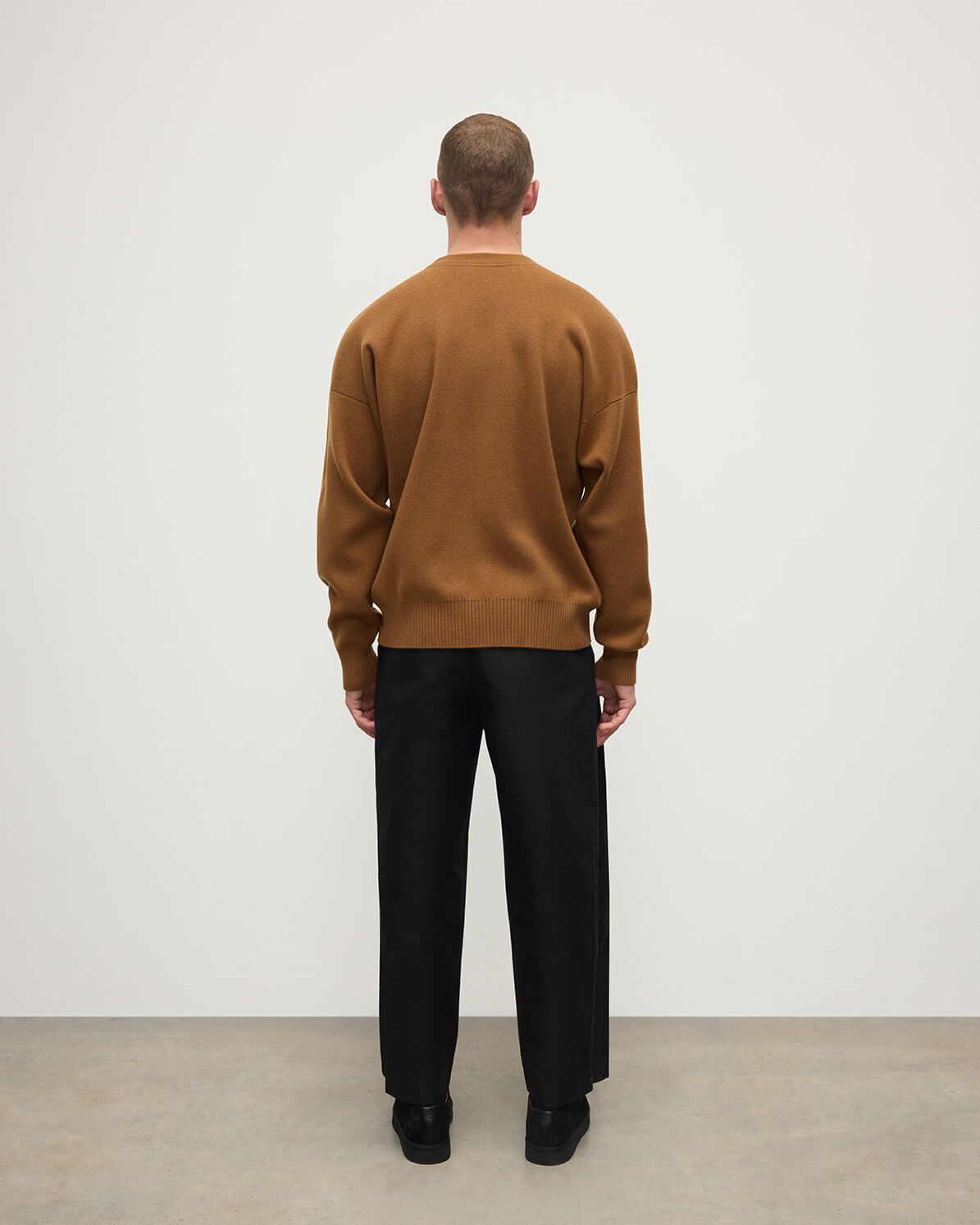 Johnstons of Elgin AW25 Men's Knitwear Dark Camel Relaxed Milano Stitch Camel Jumper KAP05486SB4620