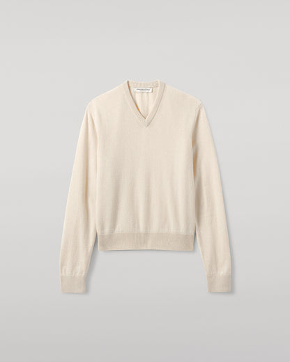Johnstons of Elgin AW25 Women's Knitwear Champagne Classic Cashmere Cream V Neck Jumper KAP05575SA0502