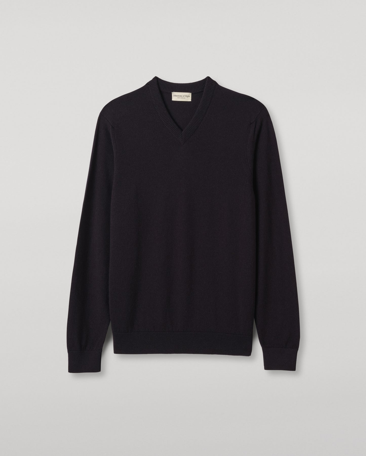Johnstons of Elgin  Men's Knitwear Dark Navy Classic Cashmere Navy V Neck KAP05594SD7666