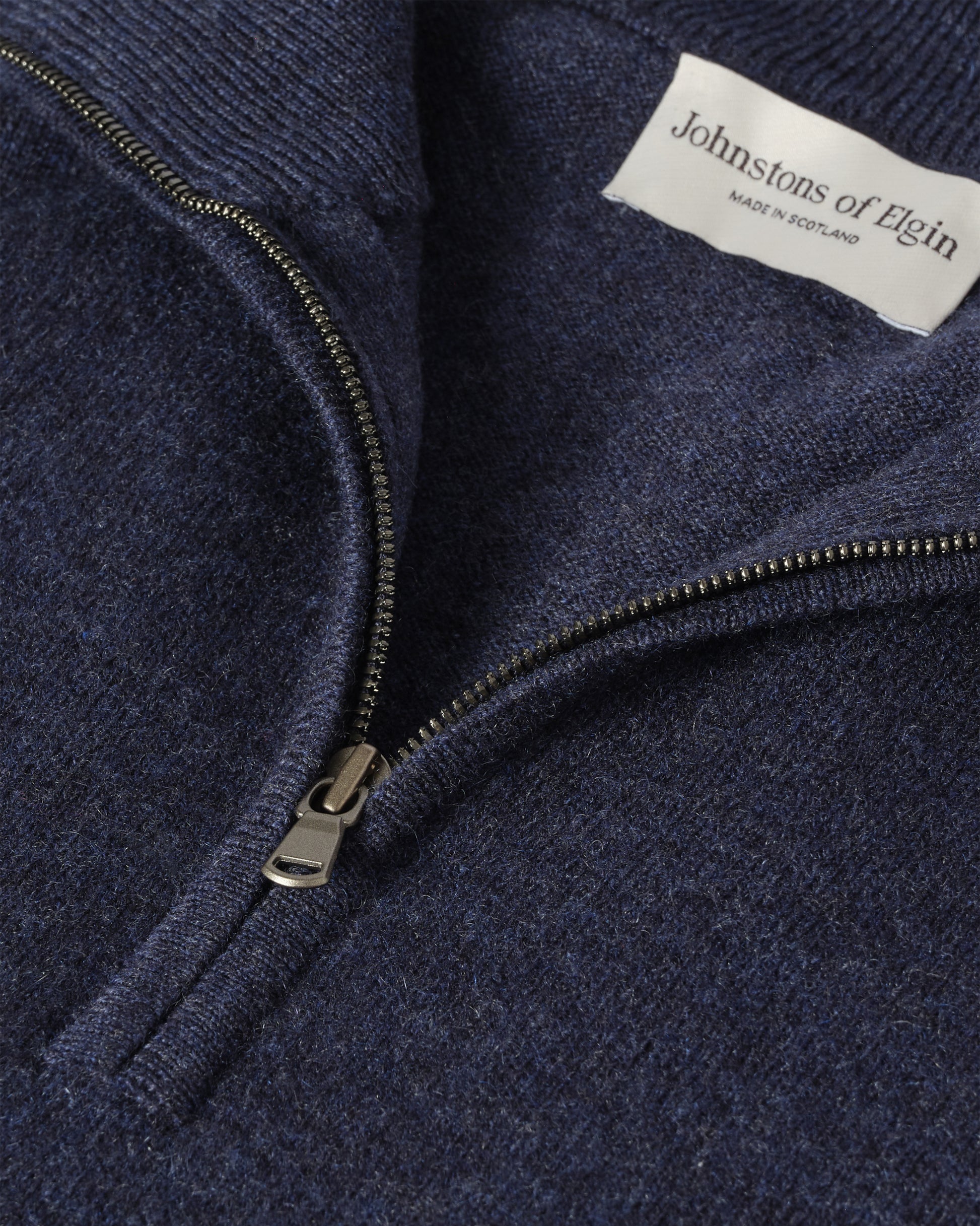 JOHNSTONS OF ELGIN MENS RORY CLASSIC HALF ZIP CLASSIC SWEATER 100% CASHMERE KAP05695HD7350