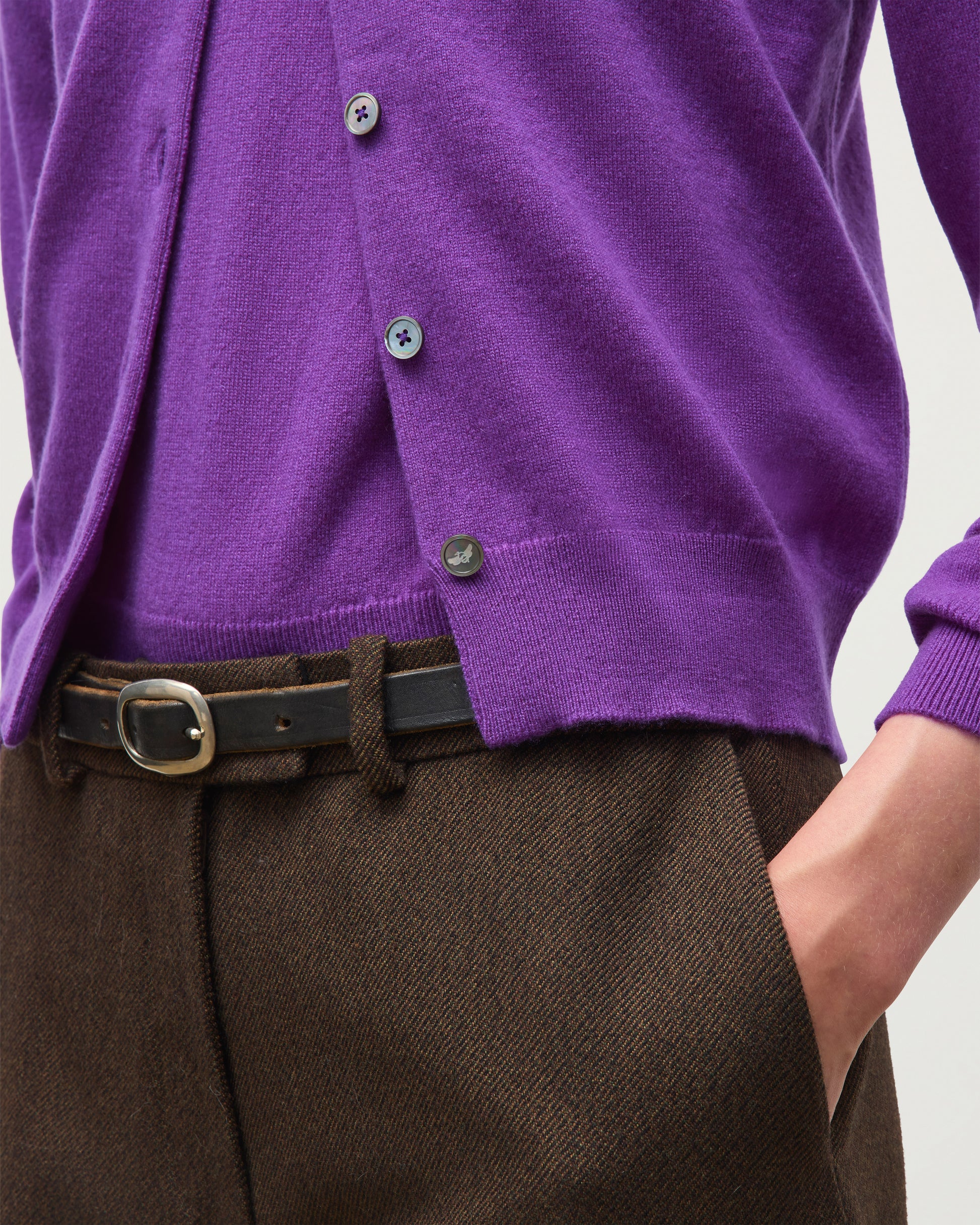 JOHNSTONS OF ELGIN IRIS CREW CARDIGAN PETITE CASHMERE ROUND NECK CARDIGAN - 2 PLY PURPLE 100% CASHMERE KAP05704SD5371