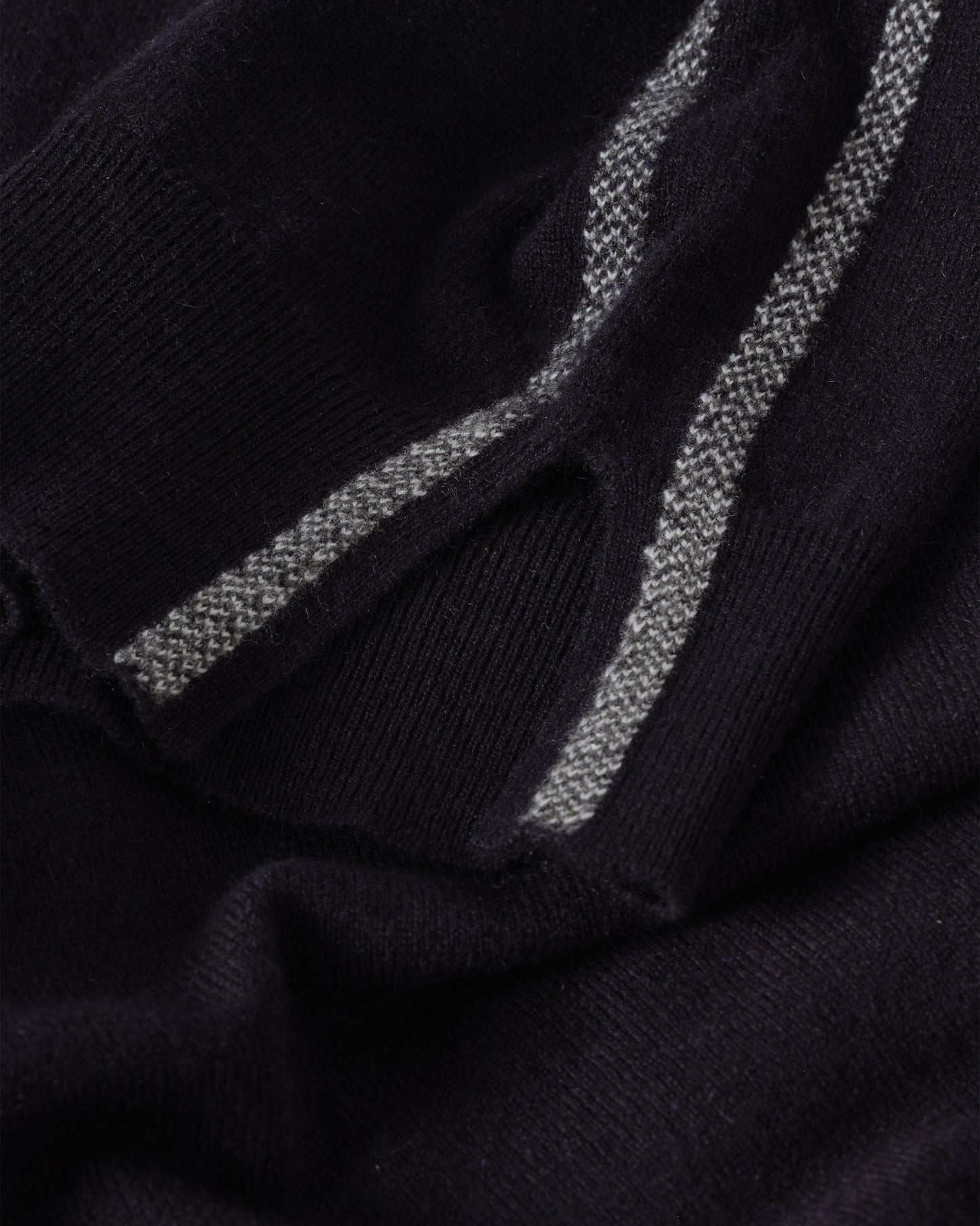 JOHNSTONS OF ELGIN WOMENS TILDA CREW SWEATER NAVY KAP05768Q25971