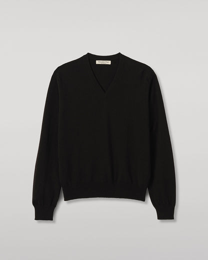 JOHNSTONS OF ELGIN LUNAN VEE SWEATER CLASSIC CASHMERE VEE NECK SWEATER 2 PLY BLACK 100% CASHMERE KAP05807SA7210