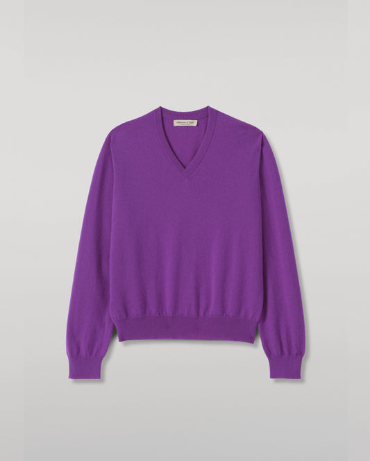 JOHNSTONS OF ELGIN LUNAN VEE SWEATER CLASSIC CASHMERE VEE NECK SWEATER 2 PLY PURPLE 100% CASHMERE KAP05807SD5371