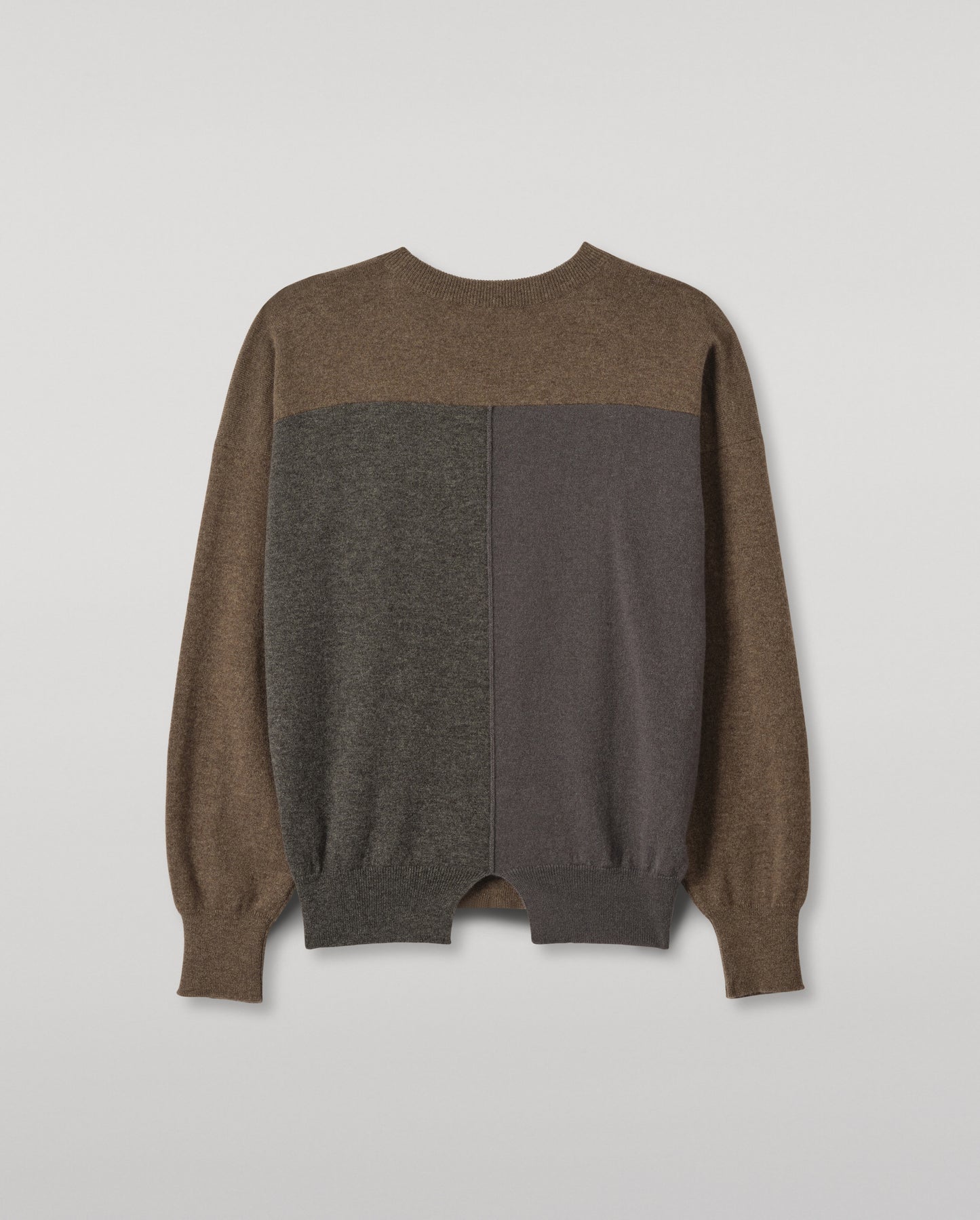JOHNSTONS OF ELGIN JESSIE CREW SWEATER CASHMERE ROUND NECK SWEATER WITH EXPOSED SEAM DETAIL & CENTRE BACK SPLIT - 2 PLY BROWN 100% CASHMERE  KAP05973Q26344