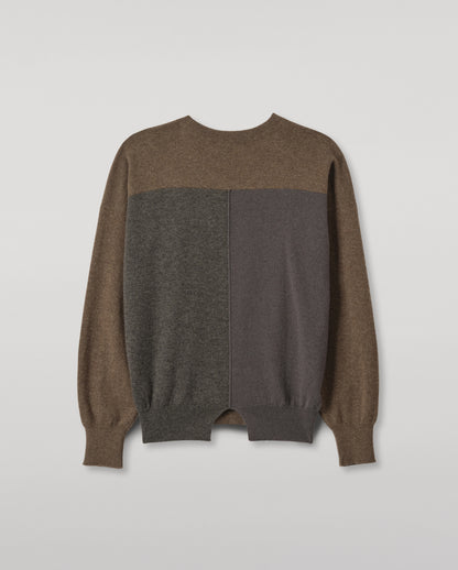 JOHNSTONS OF ELGIN JESSIE CREW SWEATER CASHMERE ROUND NECK SWEATER WITH EXPOSED SEAM DETAIL & CENTRE BACK SPLIT - 2 PLY BROWN 100% CASHMERE  KAP05973Q26344