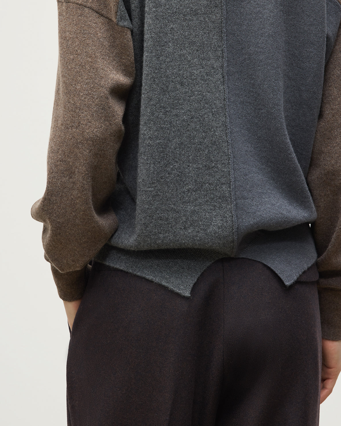 JOHNSTONS OF ELGIN JESSIE CREW SWEATER CASHMERE ROUND NECK SWEATER WITH EXPOSED SEAM DETAIL & CENTRE BACK SPLIT - 2 PLY BROWN 100% CASHMERE WORN WITH REEL CASHMERE BANDANA IN ALGIE GREEN KAP05973Q26344