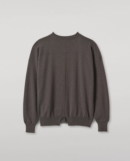JOHNSTONS OF ELGIN JESSIE CREW CARDIGAN CASHMERE ROUND NECK CARDIGAN WITH EXPOSED SEAM DETAIL & CENTRE BACK SPLIT - 2 PLY GREY 100% CASHMERE KAP05988SA7216