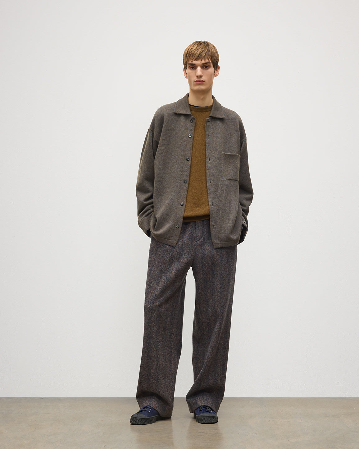 JOHNSTONS OF ELGIN TWEEL SHIRT CASHMERE KNITTED BUTTON THROUGH TWILL STITCH SHIRT - 2 PLY BROWN 100% CASHMERE KAP06007Q26315