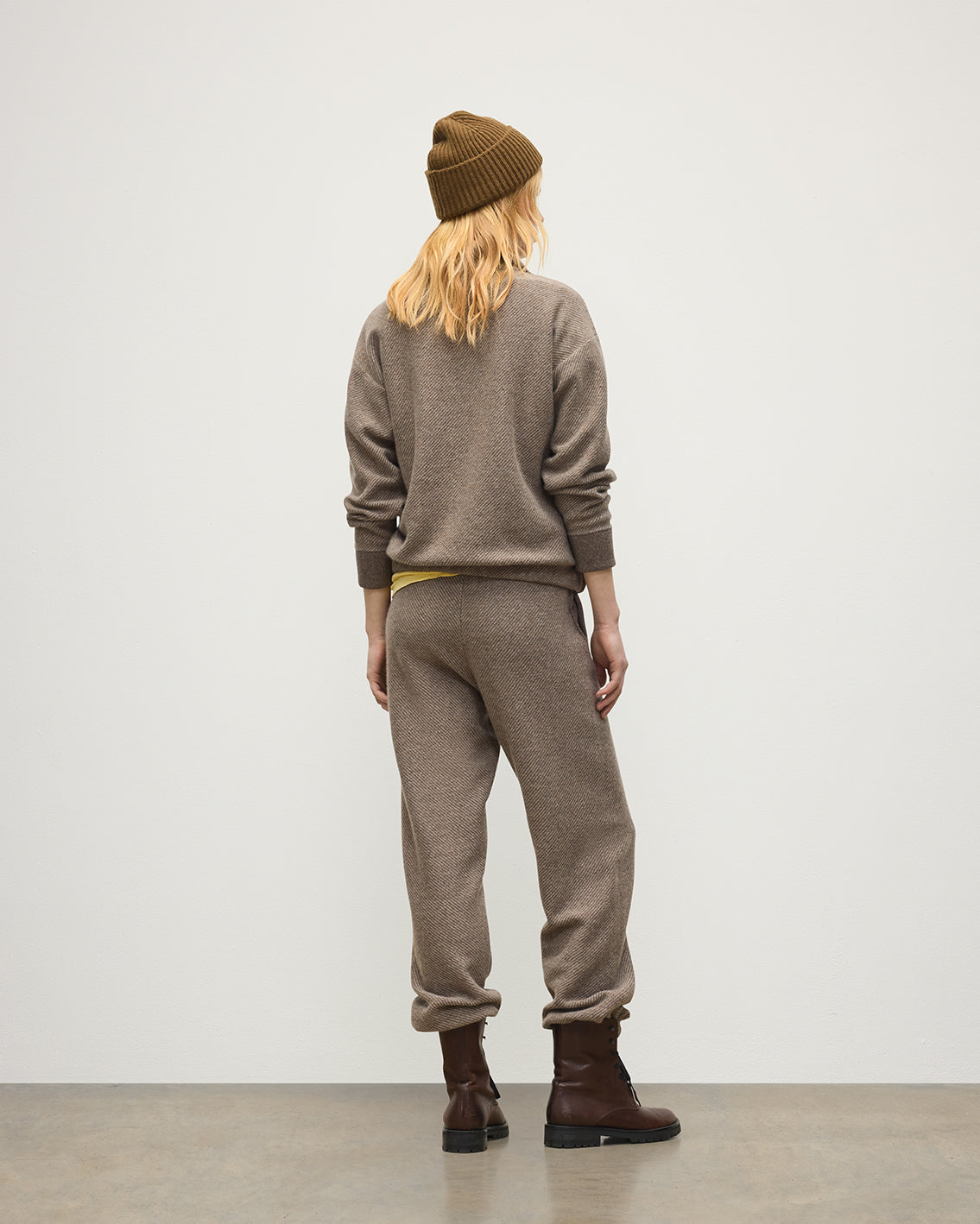 JOHNSTONS OF ELGIN REEL ZIP SWEATER CASHMERE TWILL STITCH ZIP NECK SWEATER - 2 PLY BROWN 100% CASHMERE WORN WITH MATCHING REEL TROUSERS AND LOVAT CASHMERE BEANIE IN LGIE GREEN  KAP06030Q26338