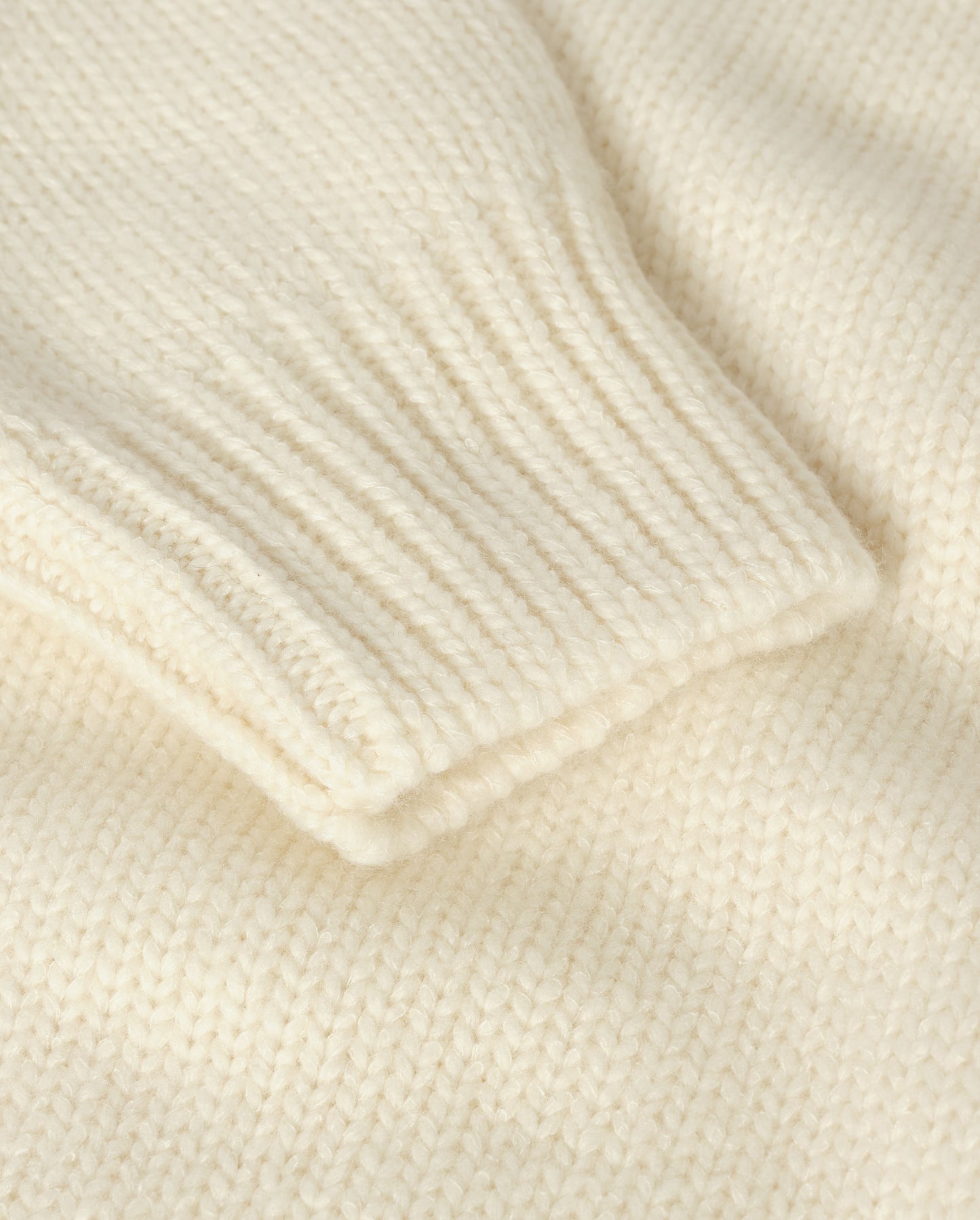 JOHNSTONS OF ELGIN BAY CREW SWEATER MARBLED CASHMERE RAGLAN ROUND NECK SWEATER WHITE 78% CASHMERE, 22% COTTON KBB01068SA0663
