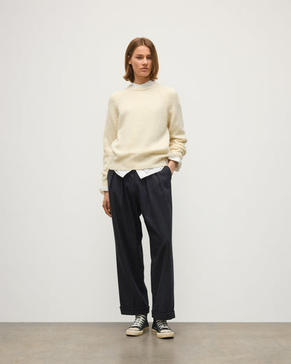 JOHNSTONS OF ELGIN BAY CREW SWEATER MARBLED CASHMERE RAGLAN ROUND NECK SWEATER WHITE 78% CASHMERE, 22% COTTON KBB01068SA0663