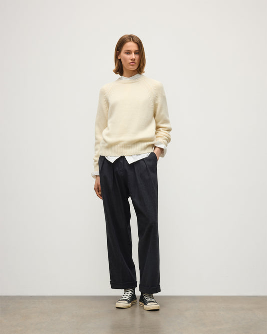 JOHNSTONS OF ELGIN BAY CREW SWEATER MARBLED CASHMERE RAGLAN ROUND NECK SWEATER WHITE 78% CASHMERE, 22% COTTON KBB01068SA0663
