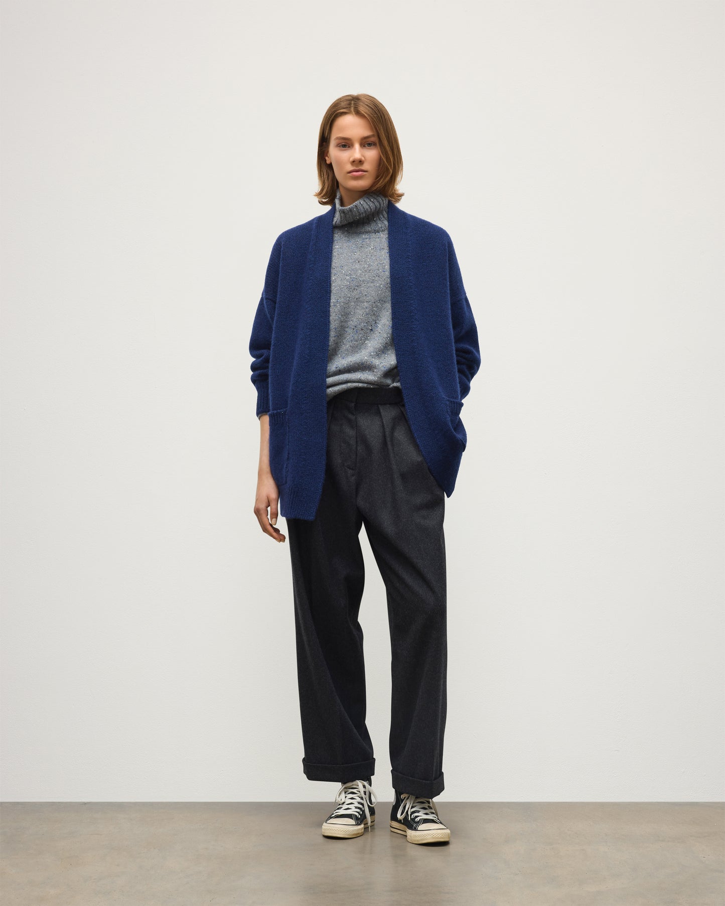 JOHNSTONS OF ELGIN BAY SLOUCH CARDIGAN MARBLED CASHMERE SLOUCH CARDIGAN WITH POCKETS DARK BLUE 78% CASHMERE, 22% COTTON KBB01069HD7361