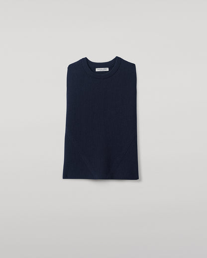 Johnstons of Elgin AW25 Women's Knitwear Dark Navy Sleeveless Navy Cashmere Tank Top close up KBI01037SD7666