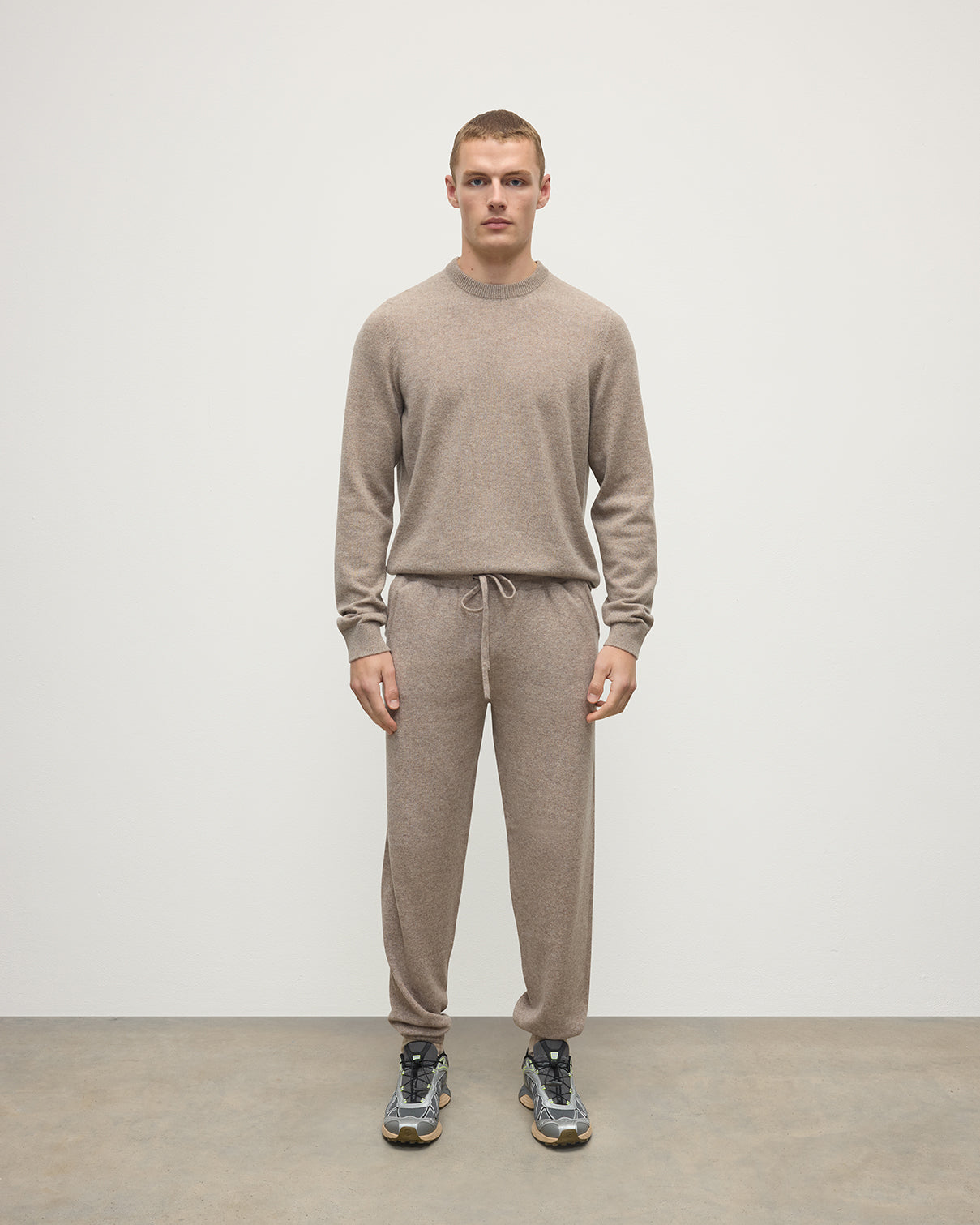 Johnstons of Elgin Men's Knitwear Ash Tapered Cashmere Joggers KBP00948HB4351