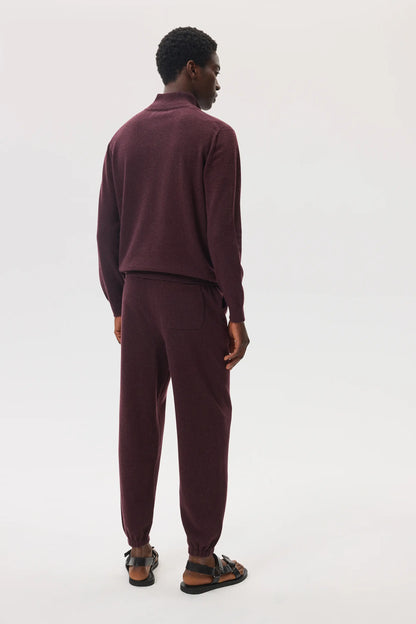 Johnstons of Elgin SS25 Men's Knitwear Rosewood Tapered Cashmere Joggers with matching quarter zip cashmere jumper KBP00948SB7089