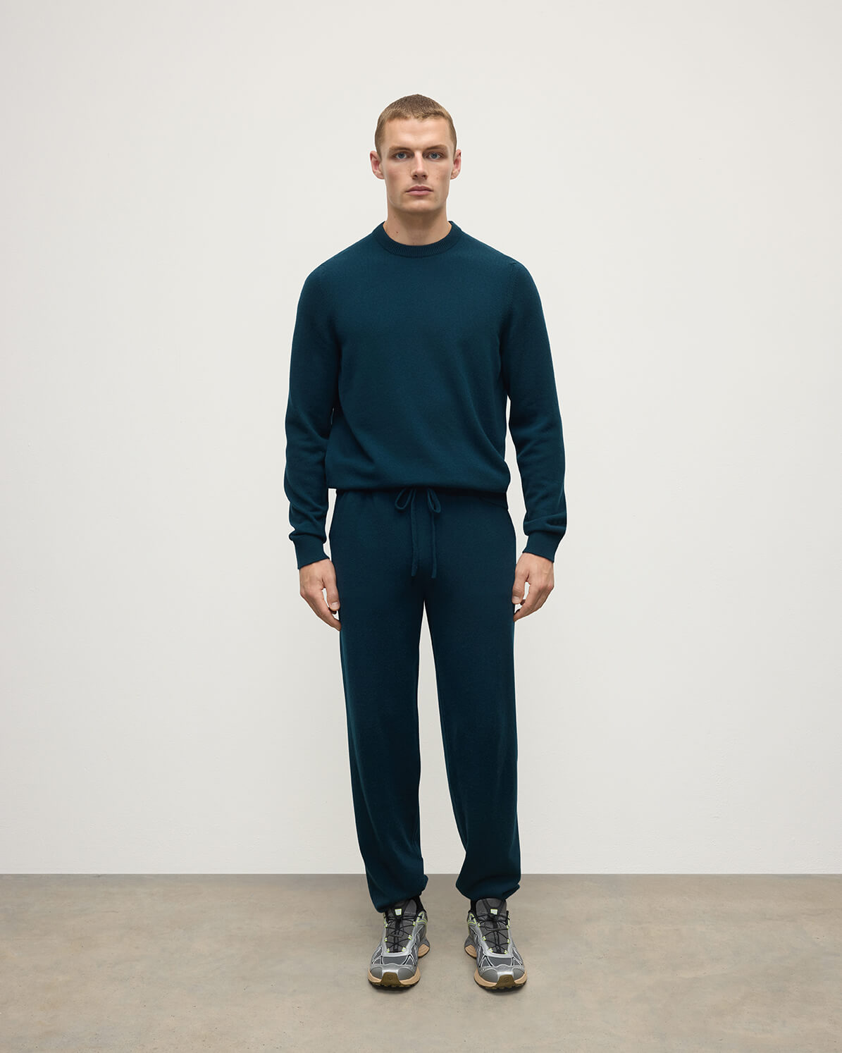 Johnstons of Elgin AW25 Men's Knitwear Bottle Green Tapered Cashmere Green Joggers KBP00948SC7341