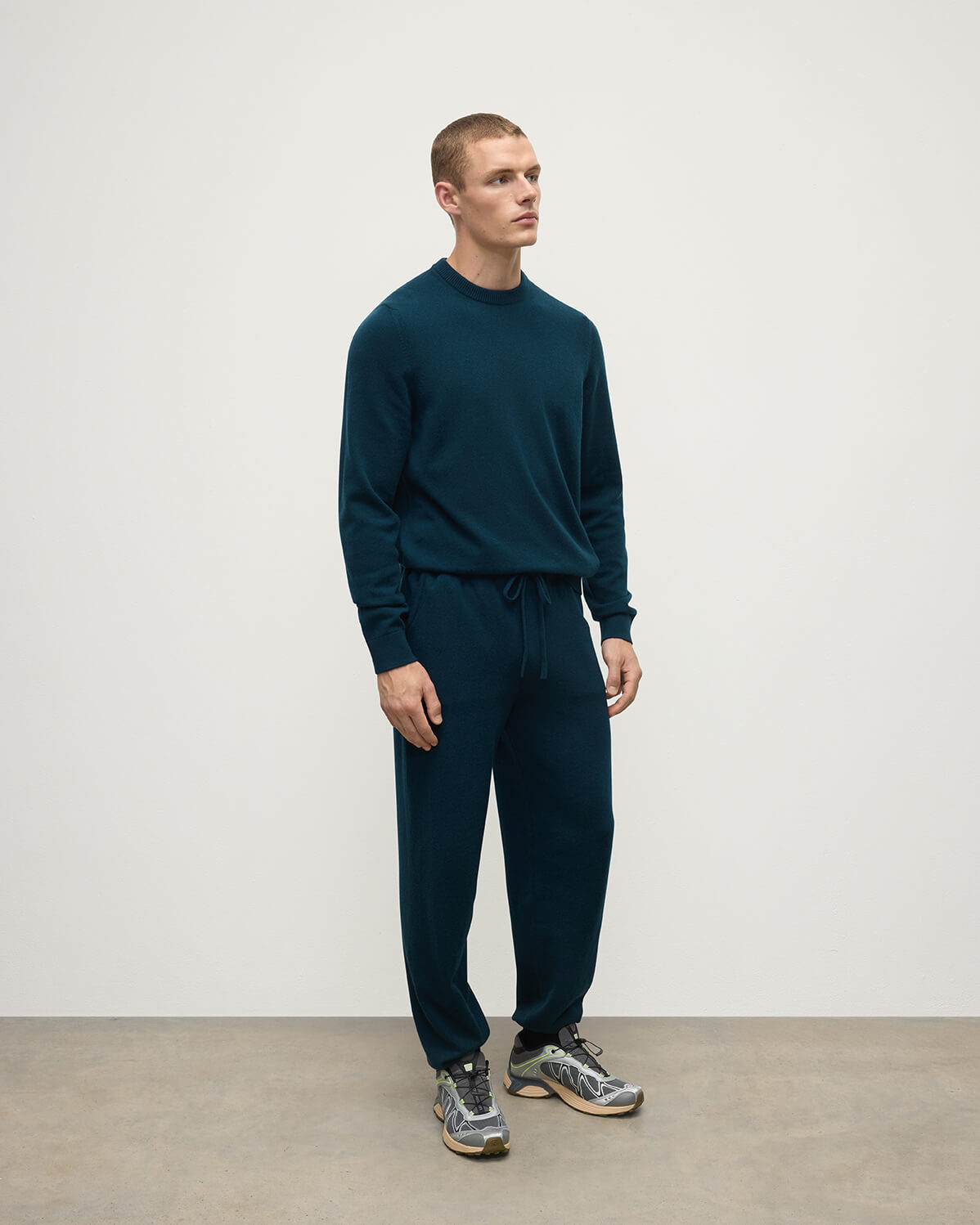Johnstons of Elgin AW25 Men's Knitwear Bottle Green Tapered Cashmere Green Joggers KBP00948SC7341