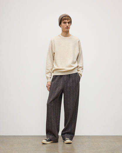 JOHNSTONS OF ELGIN CRAIGIE CREW SWEATER LAMBSWOOL CREW NECK SWEATER CREAM 100% LAMBSWOOL WITH LOVAT CASHMERE BEANIE IN HEATHCOT BROWN KDA00815HB0294