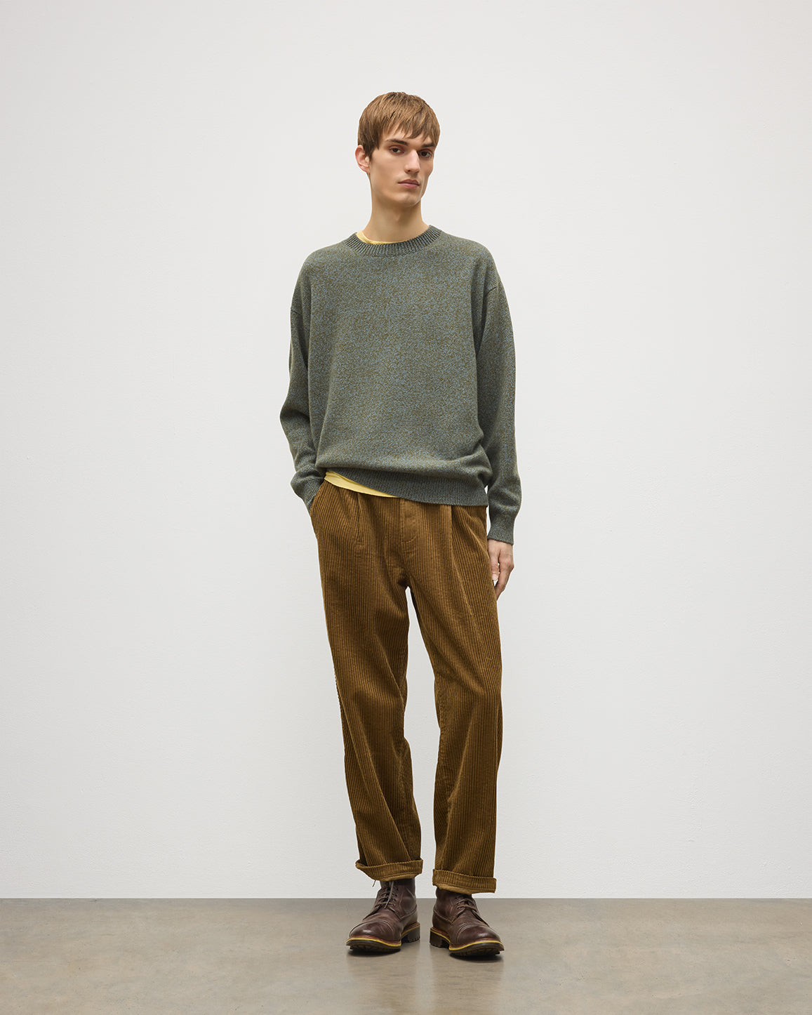 JOHNSTONS OF ELGIN CRAIGIE CREW SWEATER LAMBSWOOL CREW NECK SWEATER GREEN 100% LAMBSWOOL KDA00815HC4329