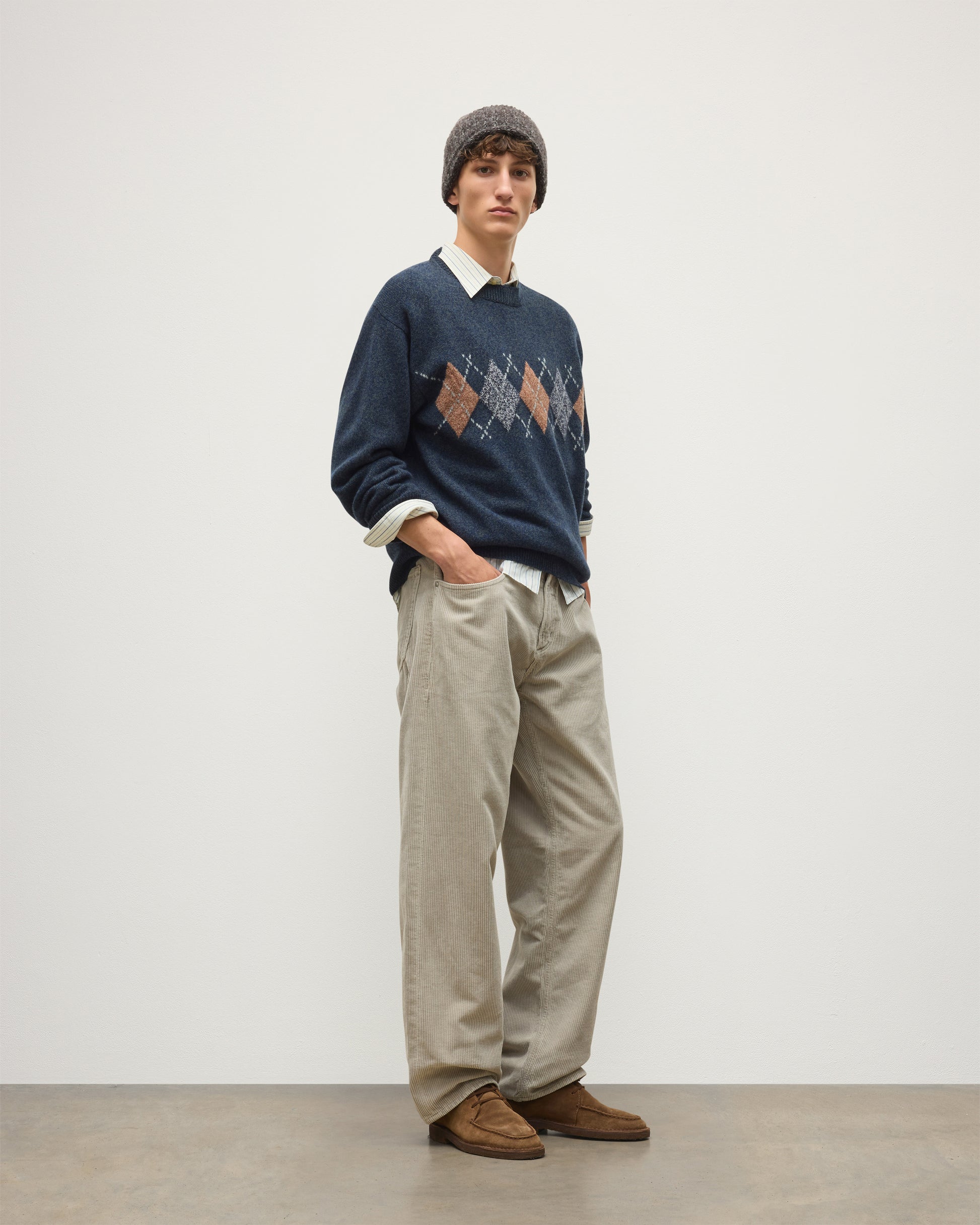 JOHNSTONS OF ELGIN RUSKY CREW SWEATER LAMBSWOOL ARGYLE CREW NECK SWEATER DARK GREY 100% LAMBSWOOL KDA00822JU1644