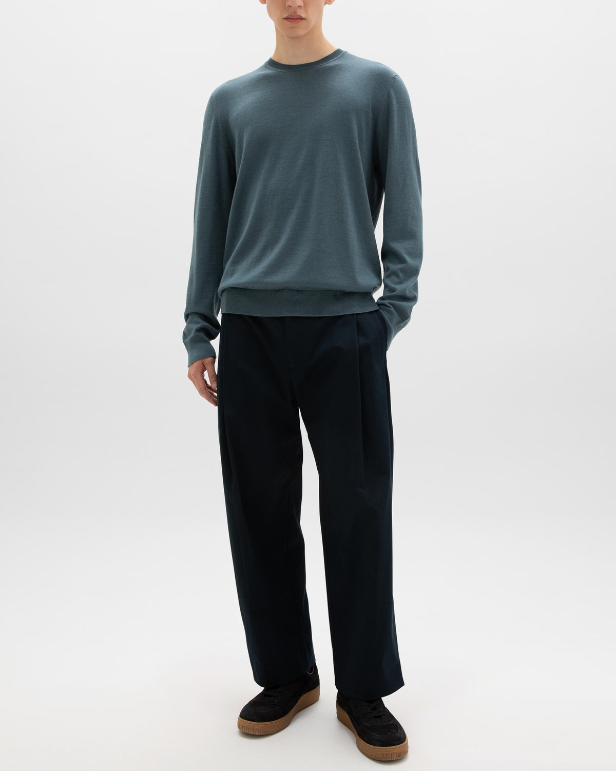 Johnstons of Elgin AW24 Men's Knitwear Slate Merino Round Neck Jumper KDI00702SD5245
