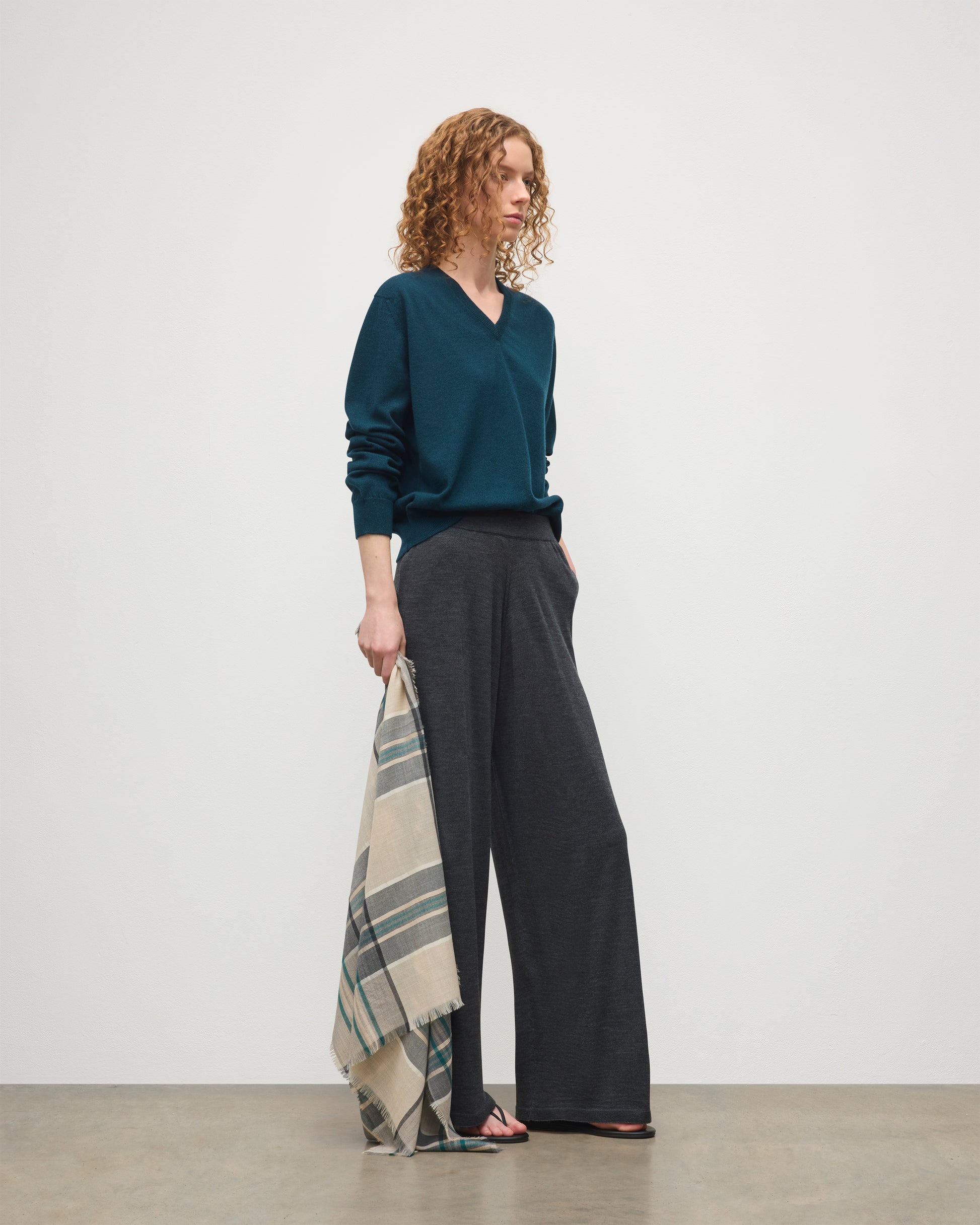 JOHNSTONS OF ELGIN WOMENS INA PANTS GREY 100% MERINO WOOL WITH LUNAN BOTTLE GREEN CASHMERE SWEATER, WITH ORON CASHMERE SCARF KDI00786HA4126
