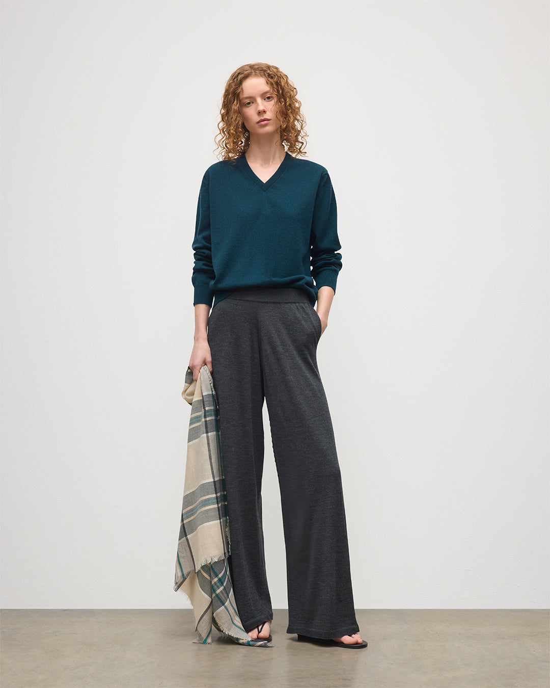 JOHNSTONS OF ELGIN WOMENS INA PANTS GREY 100% MERINO WOOL WITH LUNAN BOTTLE GREEN CASHMERE SWEATER, WITH ORON CASHMERE SCARF KDI00786HA4126