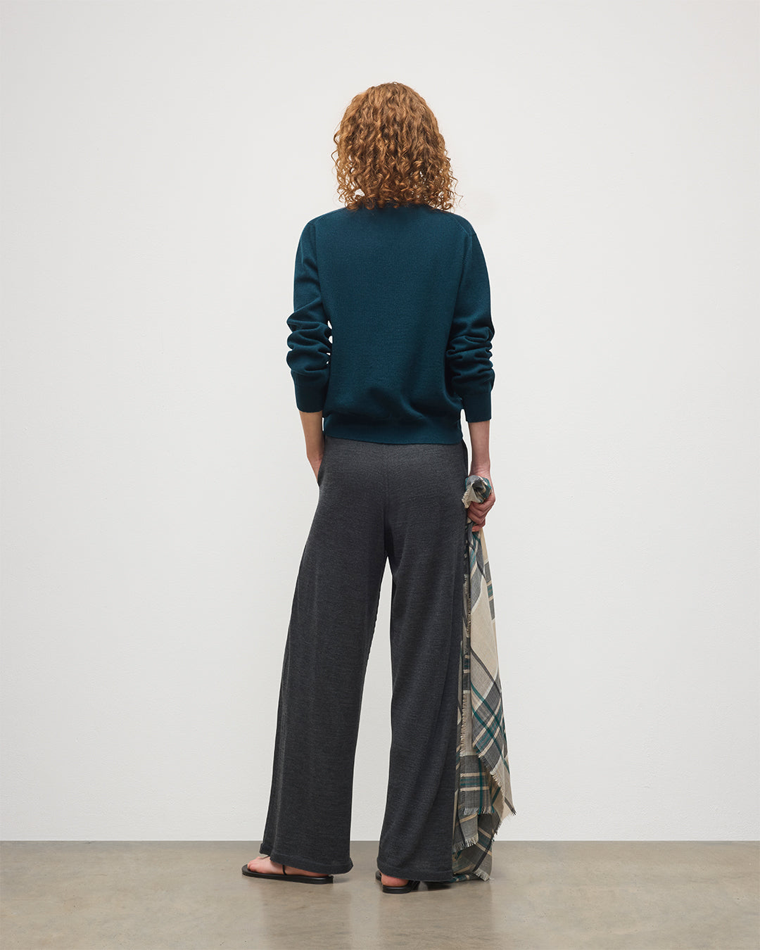 JOHNSTONS OF ELGIN WOMENS INA PANTS GREY 100% MERINO WOOL WITH LUNAN BOTTLE GREEN CASHMERE SWEATER, WITH ORON CASHMERE SCARF KDI00786HA4126