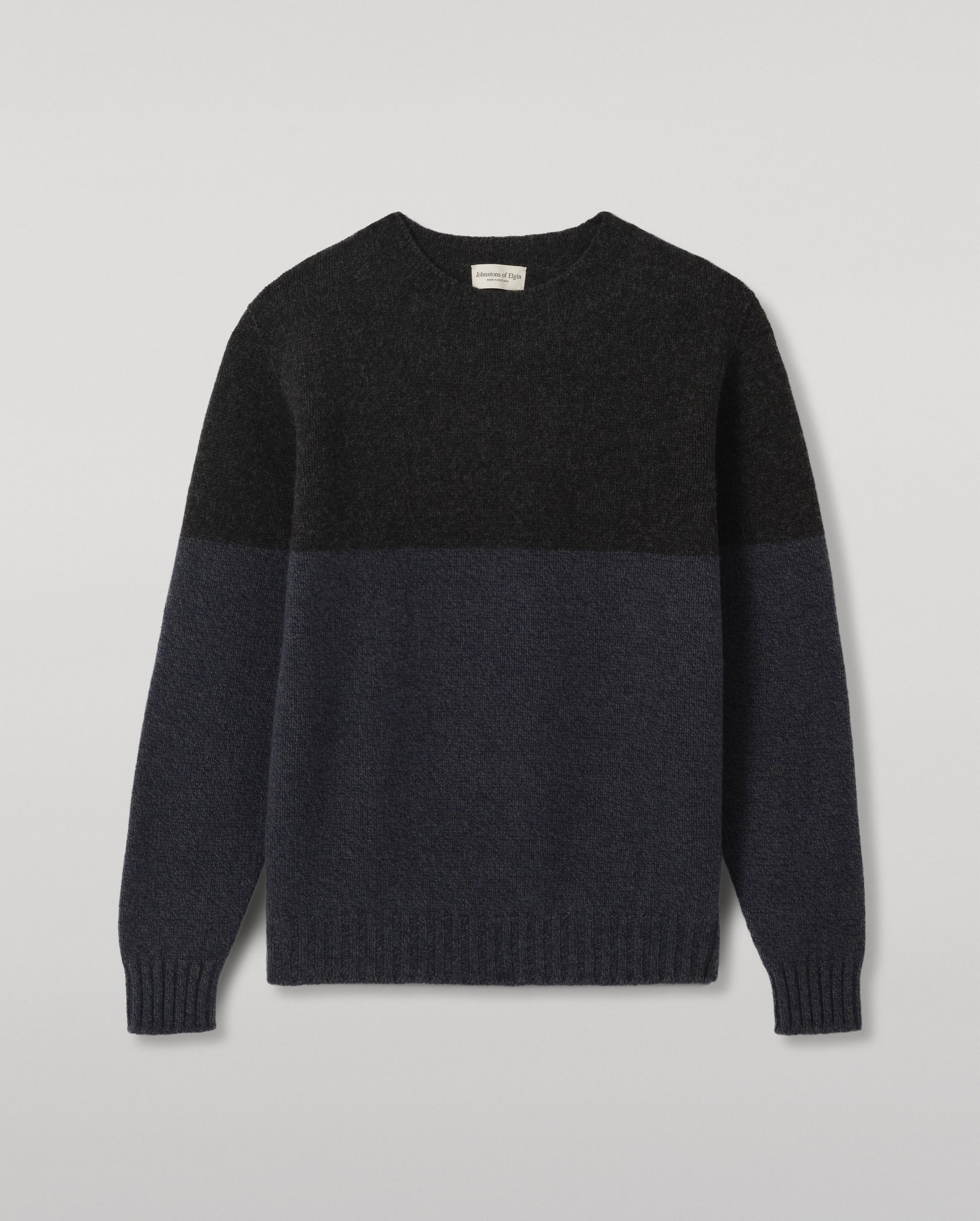 JOHNSTONS OF ELGIN OGILVIE CREW SWEATER LAMBSWOOL COLOURBLOCK CREW NECK SWEATER DARK GREY 100% LAMBSWOOL KDI00816Q26348