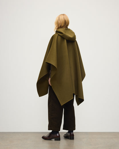 JOHNSTONS OF ELGIN WOMENS HOOLIE DF CM TAILORED HOODED CAPE GREEN 100% CASHMERE WORN WITH JESSIE SWEATER IN HEATHCOT BROWN WITH ALGIE GREEN CASHMERE BEANIE TA000677RU6420ONE