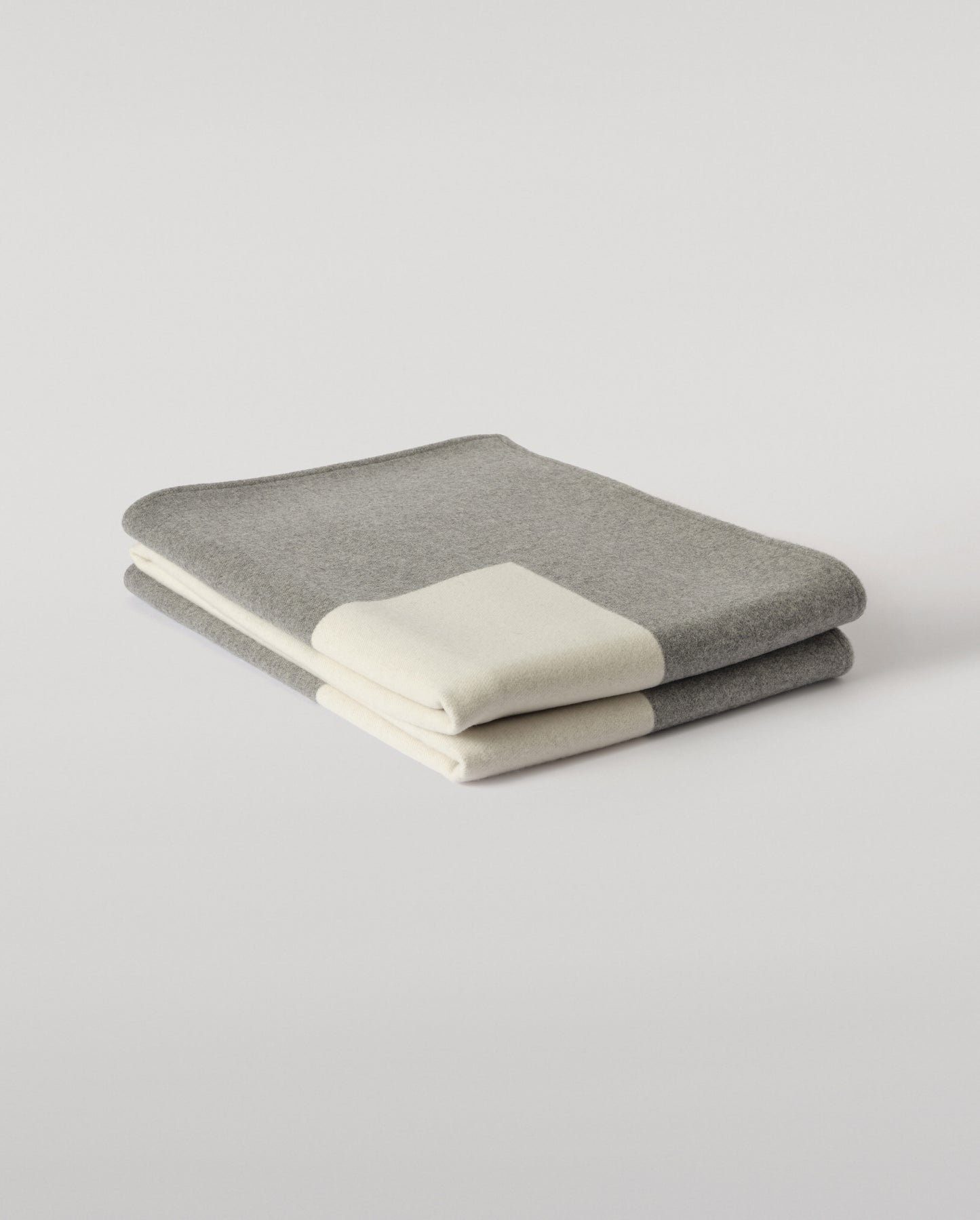 Johnstons of Elgin 100% Cashmere Art Geometric Blanket in Contemporary Neutral, Grey & Beige TA000683RU7763ONE