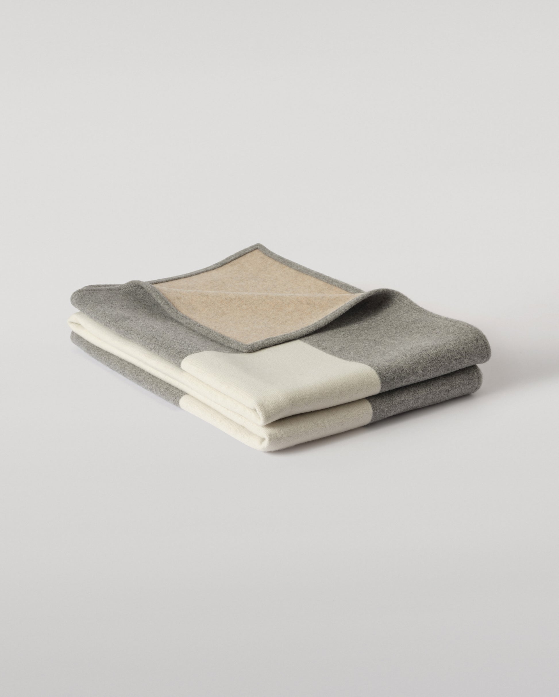 Johnstons of Elgin 100% Cashmere Art Geometric Blanket in Contemporary Neutral, Grey & Beige TA000683RU7763ONE