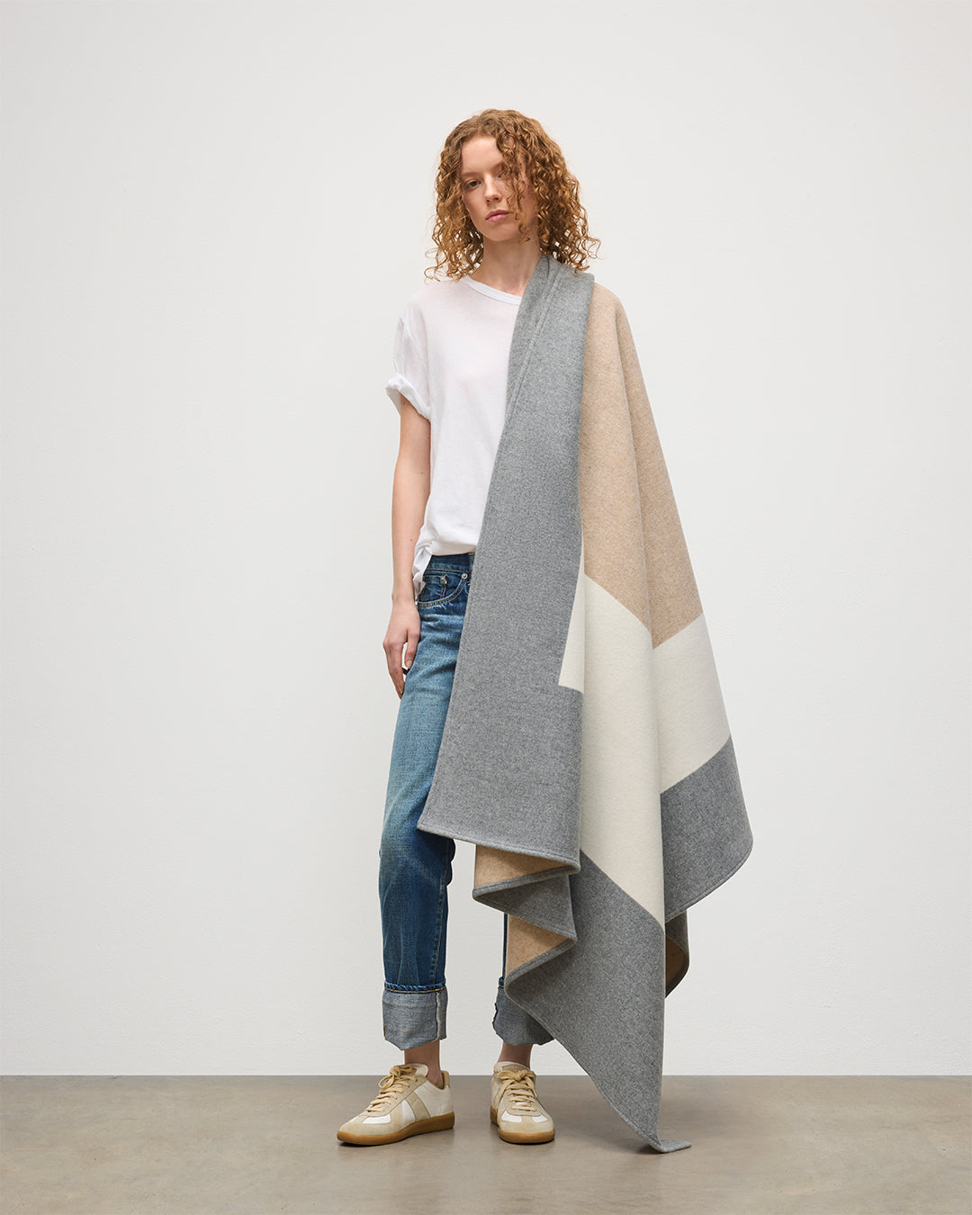 Johnstons of Elgin 100% Cashmere Art Geometric Blanket in Contemporary Neutral, Grey & Beige TA000683RU7763ONE
