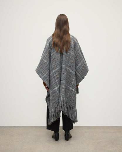 model wearing Johnstons of Elgin AW25 Woven Accessories  Grey Texture Cape back TB000748RU7663ONE