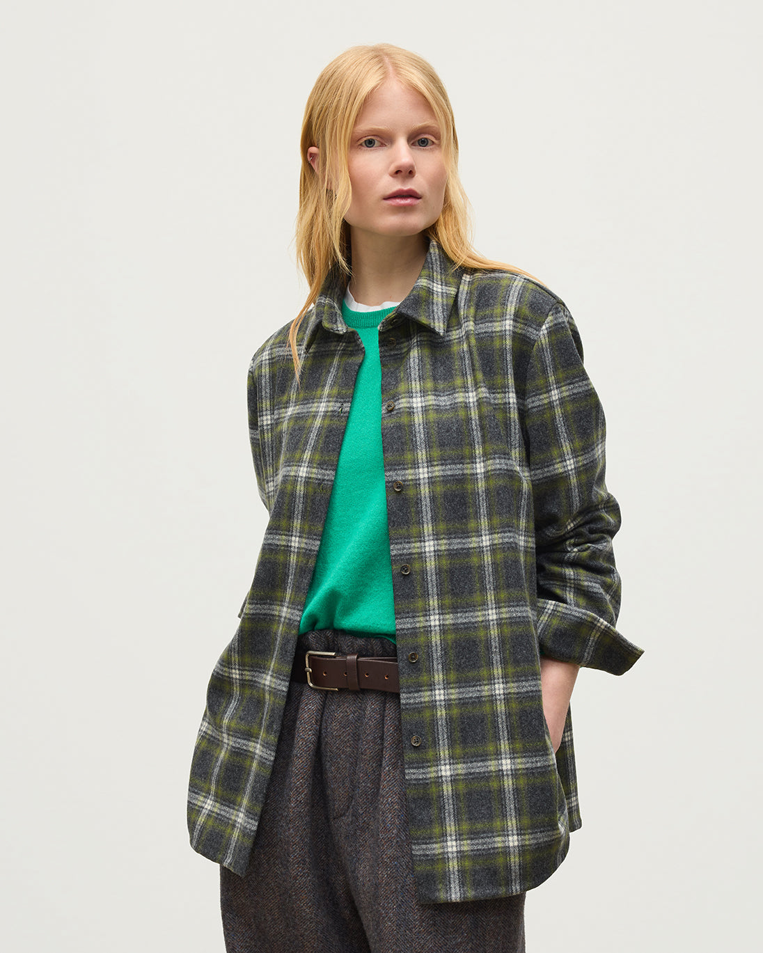 JOHNSTONS OF ELGIN WOMENS CLANLASS WOOL CASHMERE OVERSHIRT 90% WOOL, 10% CASHMERE TB000842RU7843