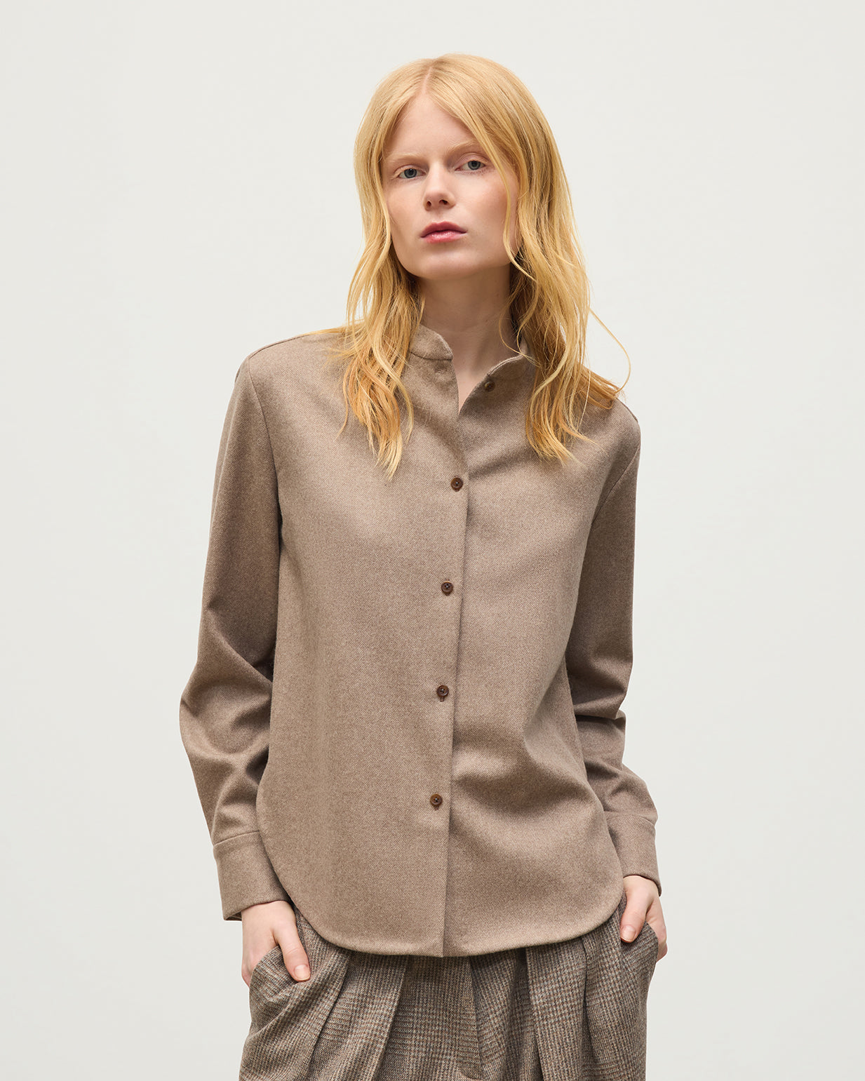 JOHNSTONS OF ELGIN WOMENS ETAIN WOOL CASHMERE GRANDAD SHIRT 90% WOOL, 10% CASHMERE TB000857RU7880