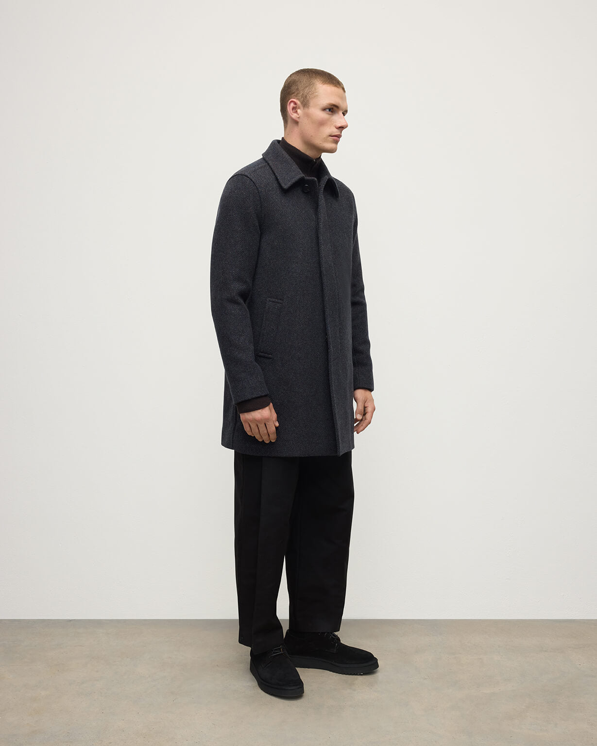 Johnstons of Elgin AW25 Men's Tailoring Shale Modern Twill Wool Grey Car Coat side view TD000473RU7680