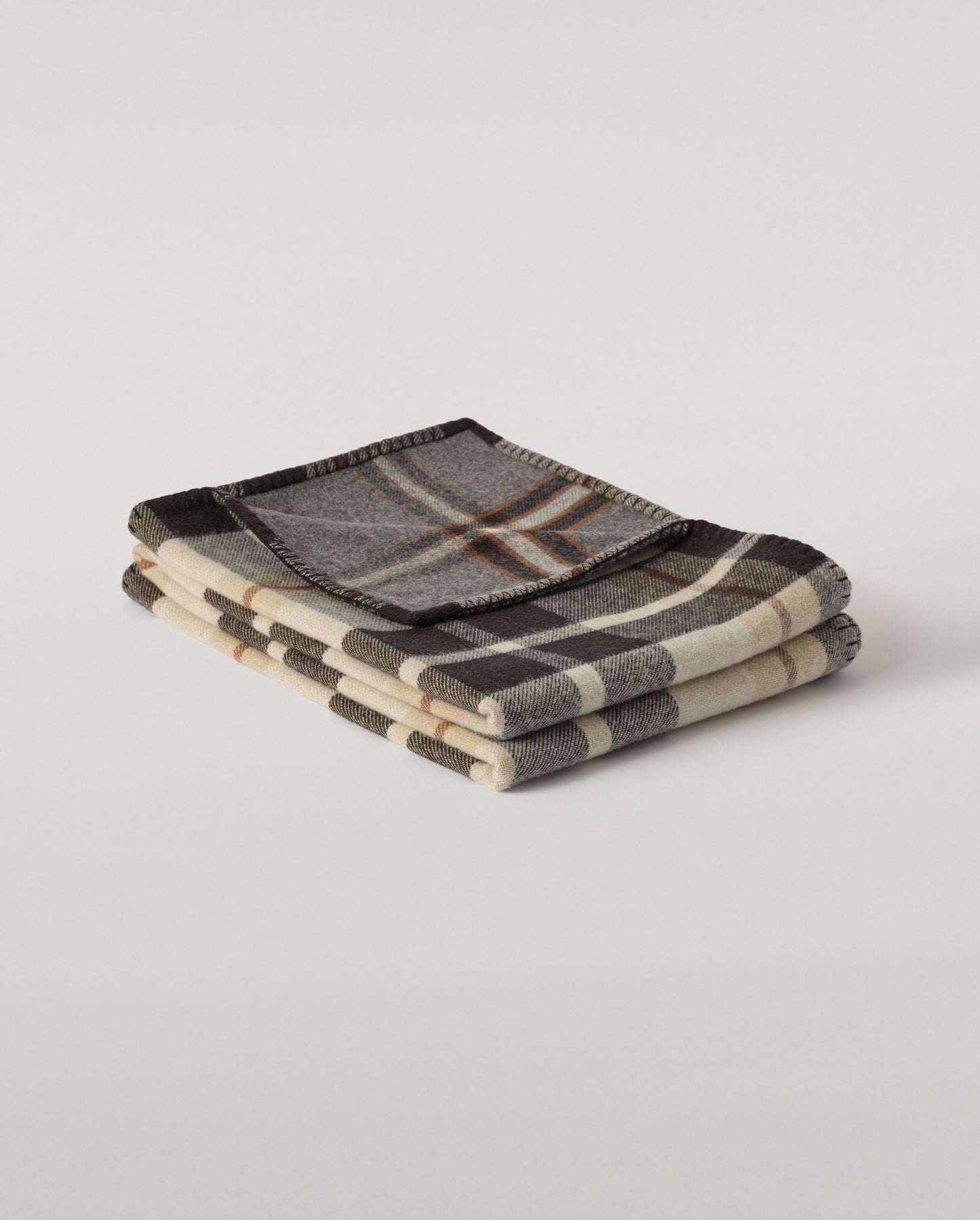 Johnstons of Elgin 100% Wool Black and Brown Plaid Blanket TD000535RU6952ONE