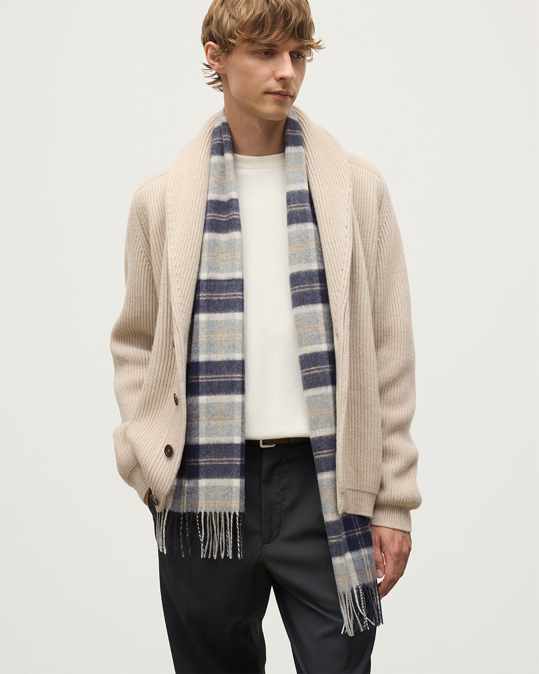 Model wears Johnstons of Elgin Woven Accessory Silver Bannockbane Tartan Cashmere Scarf over Pioneer Cashmere Cardigan in Natural WA000016KU0499N/A