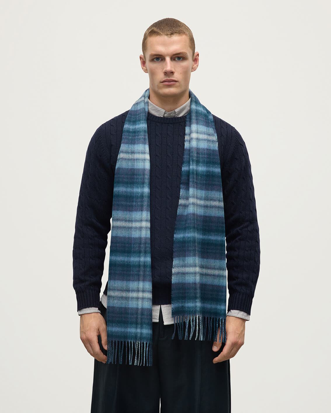Johnstons of Elgin AW25 Woven Accessories Blue Blue Soft Blur Check Cashmere Scarf WA000016RU7632ONE