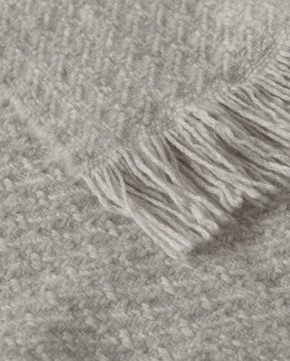 Johnstons of Elgin Yarrow Cashmere Blanket in Light Grey WA002652RU7807ONE