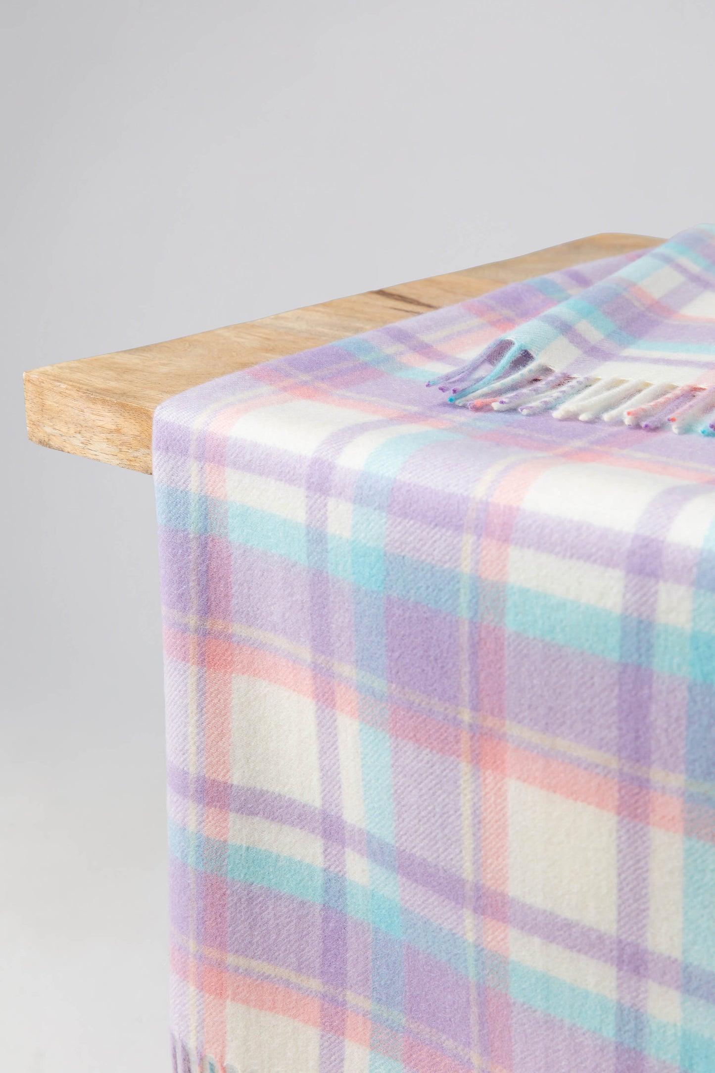 Johnstons of Elgin 2024 Baby Blanket Collection Lilac Pink Check Cashmere Baby Blanket WA001954RU7475ONE