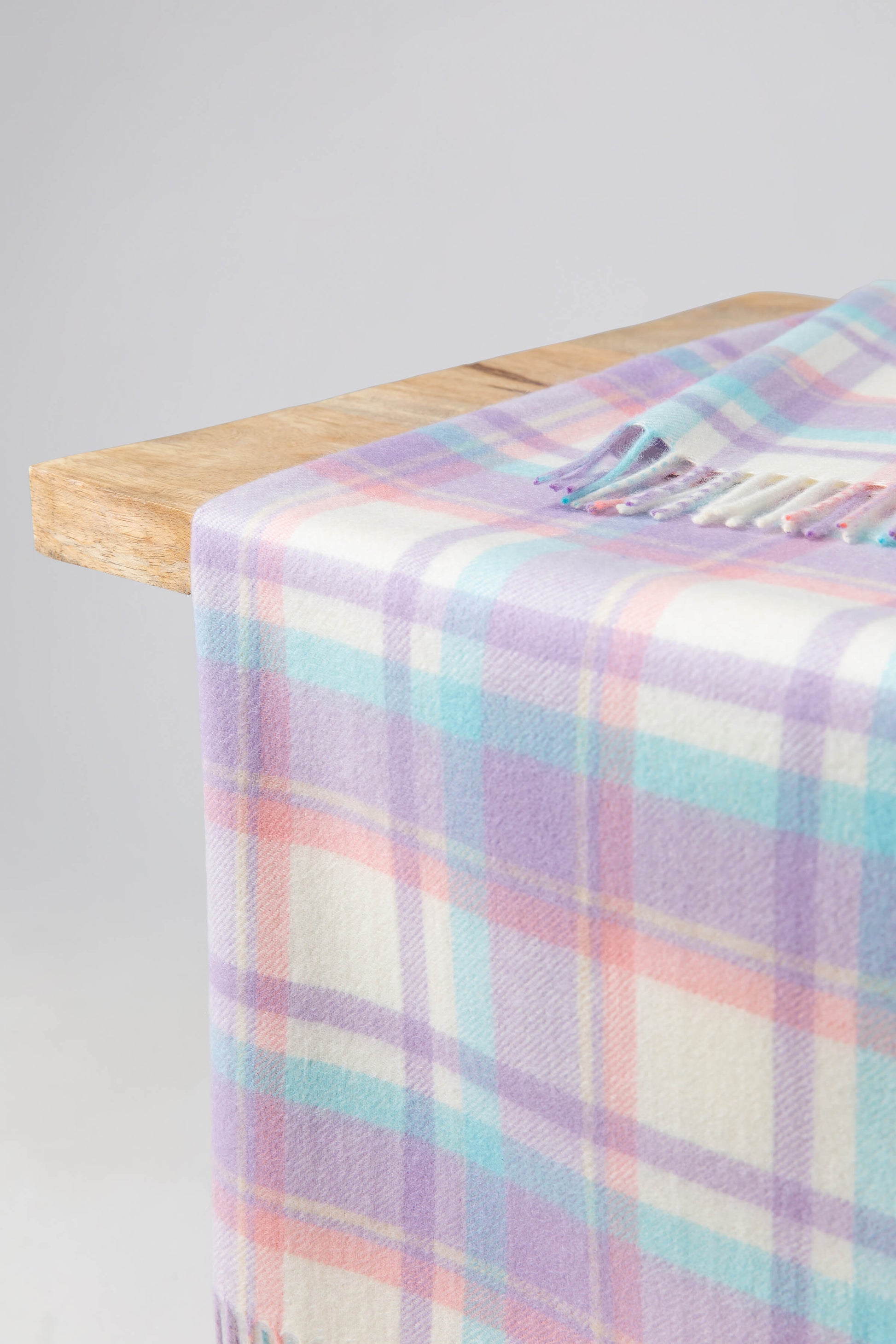 Johnstons of Elgin 2024 Baby Blanket Collection Lilac Pink Check Cashmere Baby Blanket WA001954RU7475ONE
